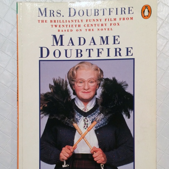 "Madame Doubtfire": Level 3, RLA. Book to learn English as a second language - Picture 1 of 5